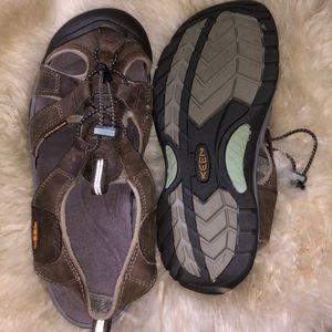 size 11 keen sandals in great condition!